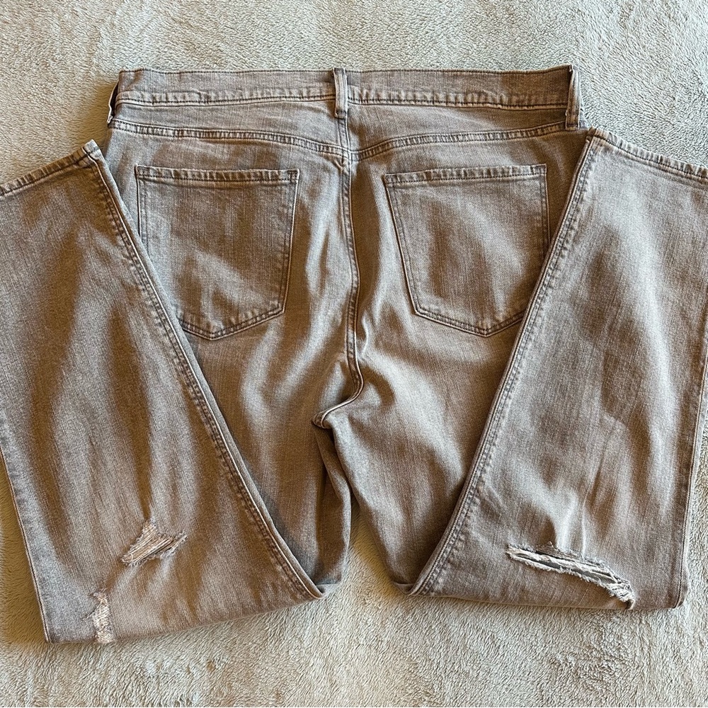 Old Navy Mid-Rise Boyfriend Jeans Grey Wash Size 16